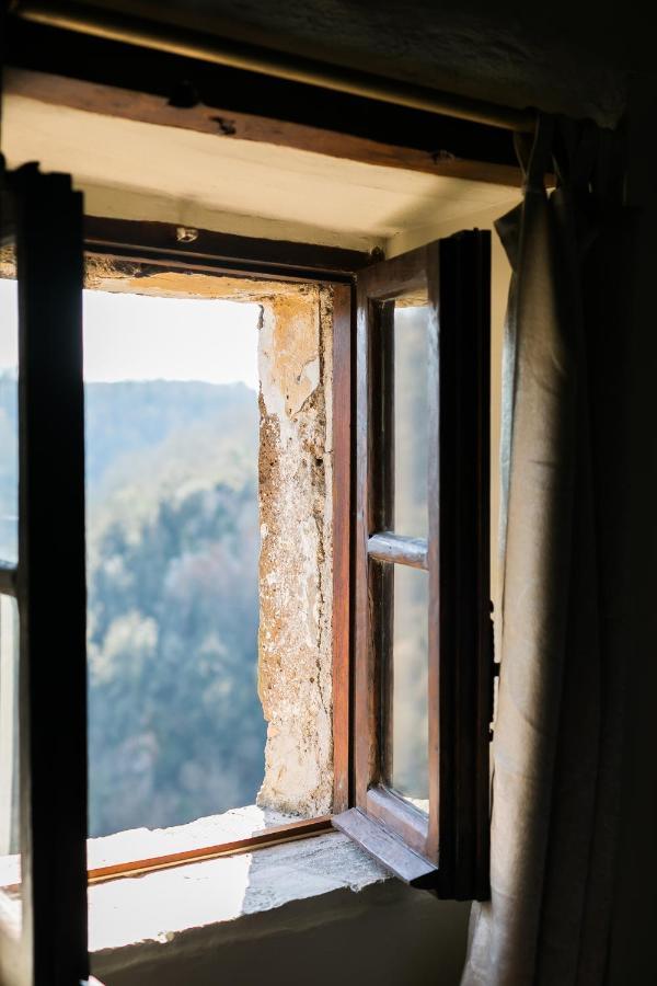 Opera Suites - Le Notti Bianche Calcata Εξωτερικό φωτογραφία